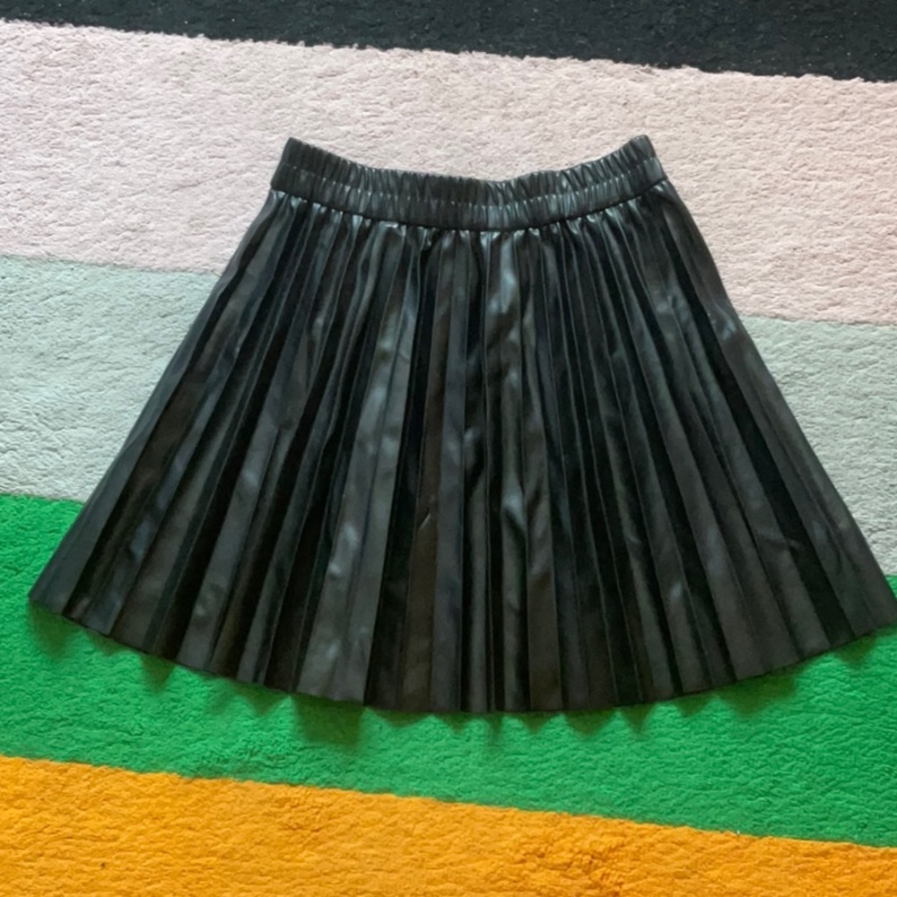 Black faux leather ruffle skirt